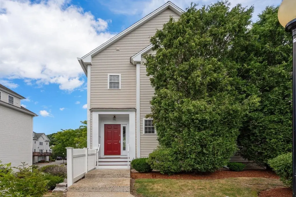555 Main St #6, Woburn, MA 01801 - #1