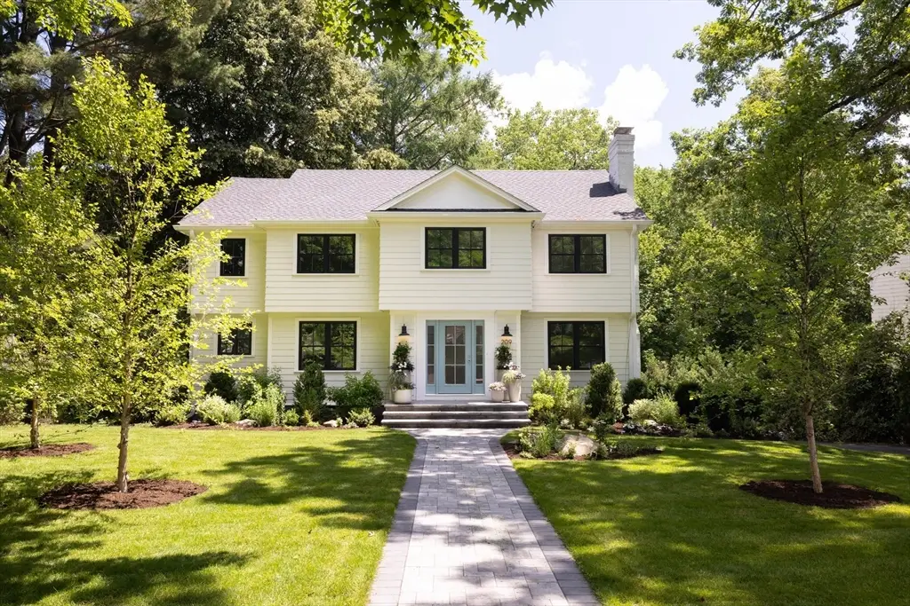 209 Bristol Rd, Wellesley, MA 02481 - #1