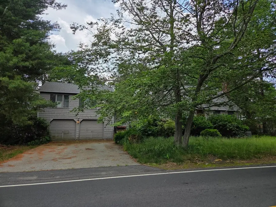 76 Gardner St, Rockland, MA 02370 - #2