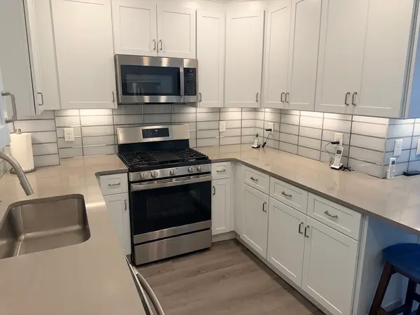8 Burnside St #2, Salem, MA 01970