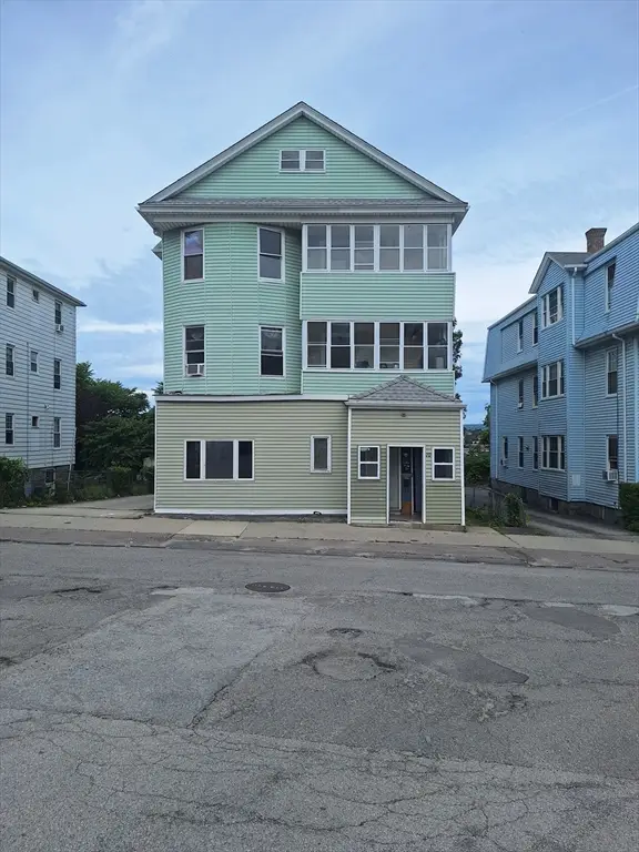 70 Sterling St, Worcester, MA 01610 - #1
