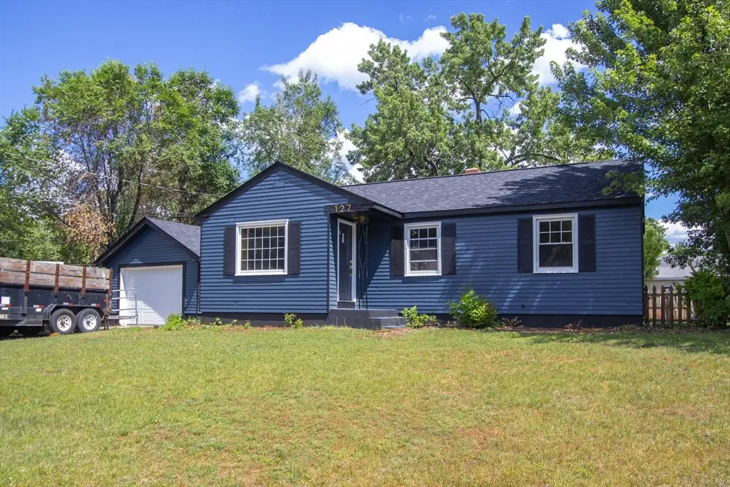 127 Gelinas Dr, Chicopee, MA 01020 - #1
