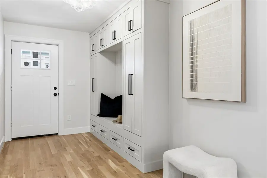 34 Governor Winthrop Rd #1, Somerville, MA 02145 - #3