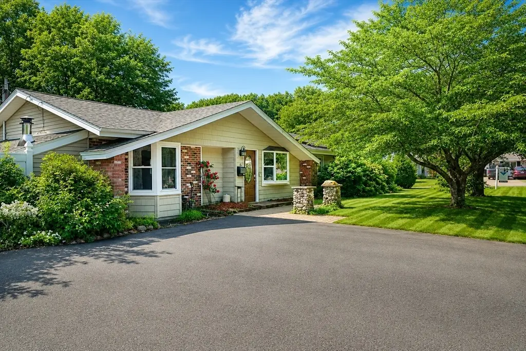 5 Elsie Rd, Brockton, MA 02302 - #1