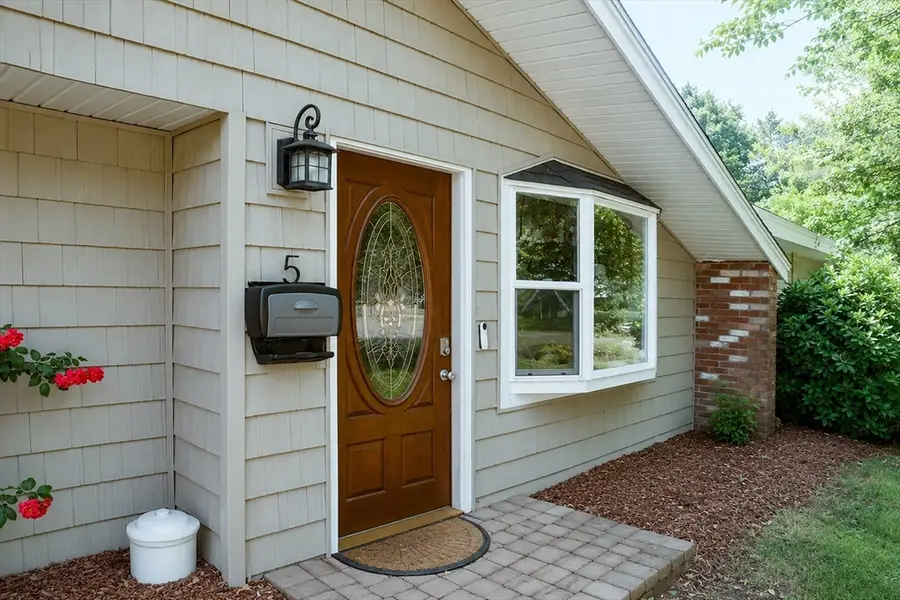 5 Elsie Rd, Brockton, MA 02302 - #2