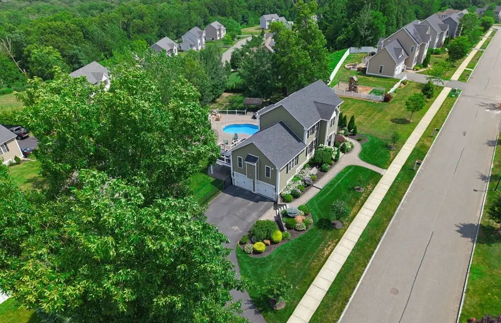 5 Autumn Gate Cir, Millbury, MA 01527 - #1