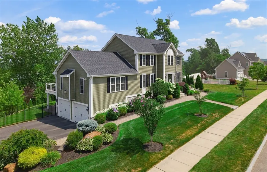 5 Autumn Gate Cir, Millbury, MA 01527 - #2