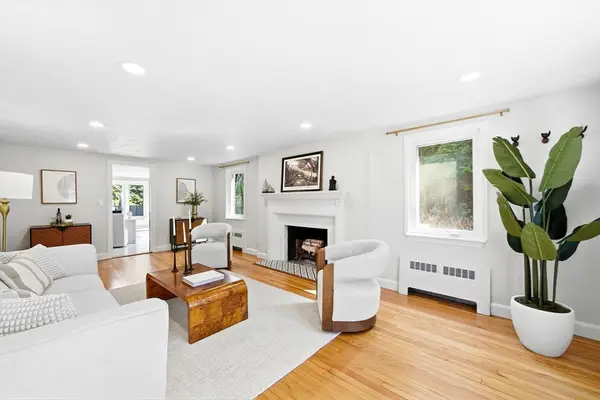 17 Woodhaven Rd, Newton, MA 02468