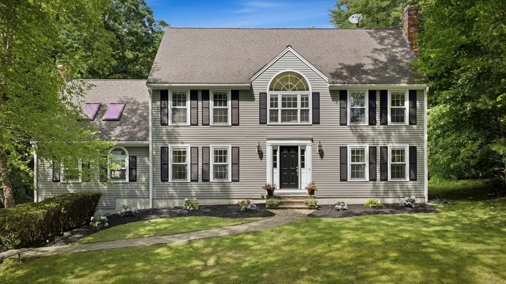 4 Juniper Ln, Topsfield, MA 01983 - #1