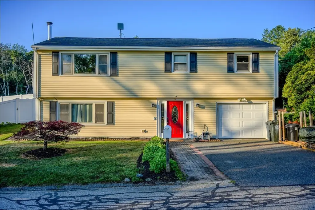 150 Coolidge St, Swansea, MA 02777 - #1