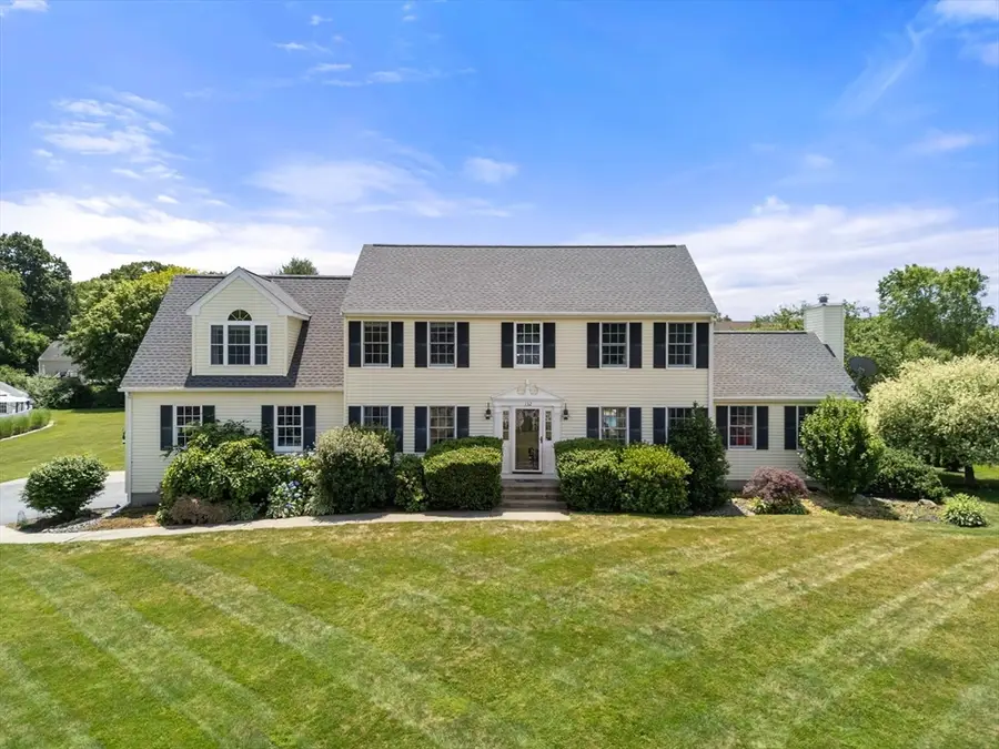 132 Tipperary Dr, Whitinsville, MA 01588 - #2