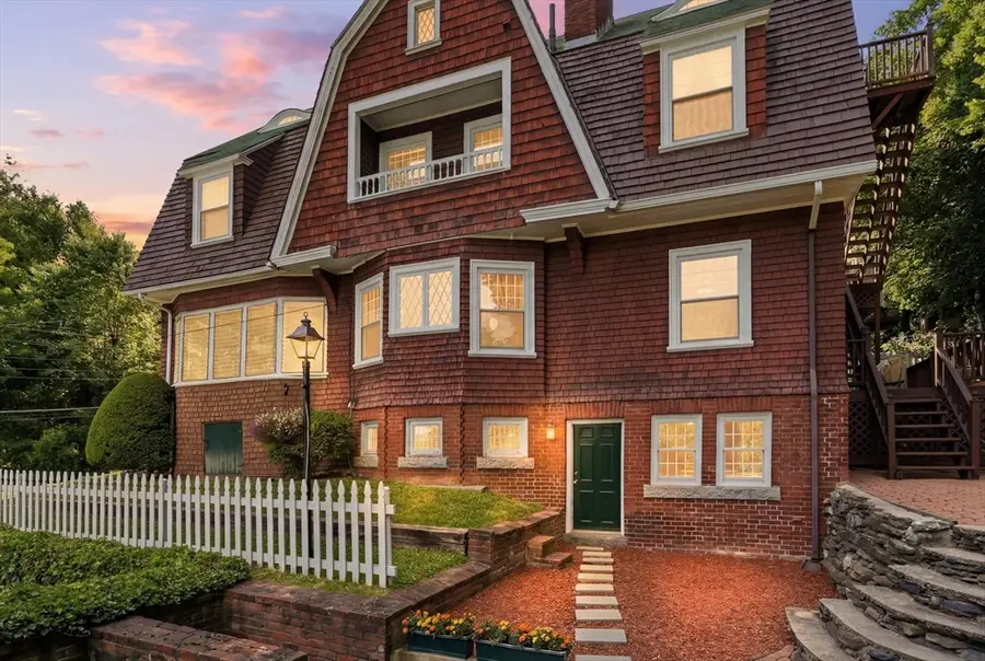 11 Weymouth St, Fitchburg, MA 01420 - #3