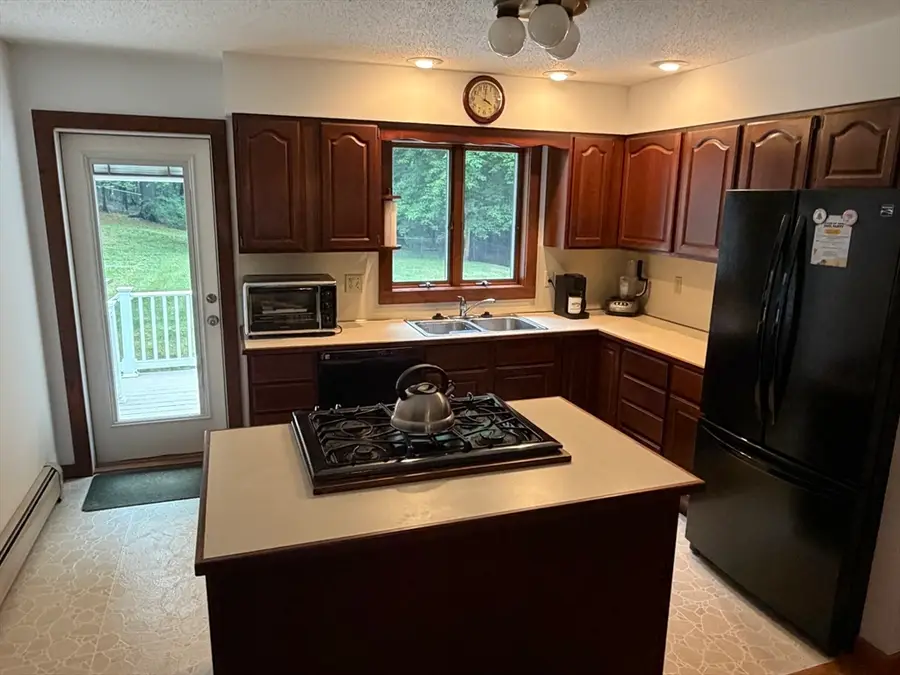 68 Gilrain Ter, Northampton, MA 01062 - #2