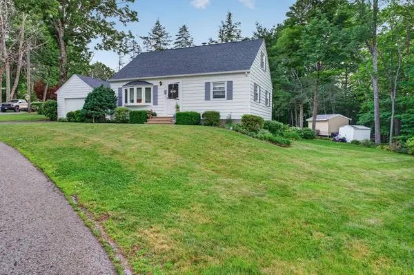 11 King Street Ext, Leicester, MA 01524