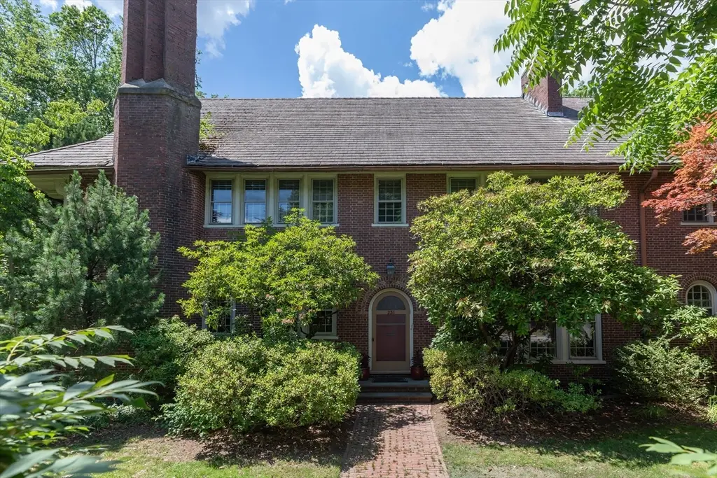 231 Waverley Ave, Newton, MA 02458 - #1