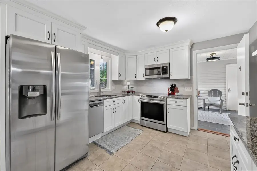 6 Rogers Rd, East Longmeadow, MA 01028 - #2