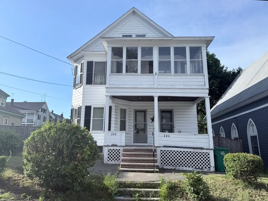238 Moore St, Lowell, MA 01852 - #1