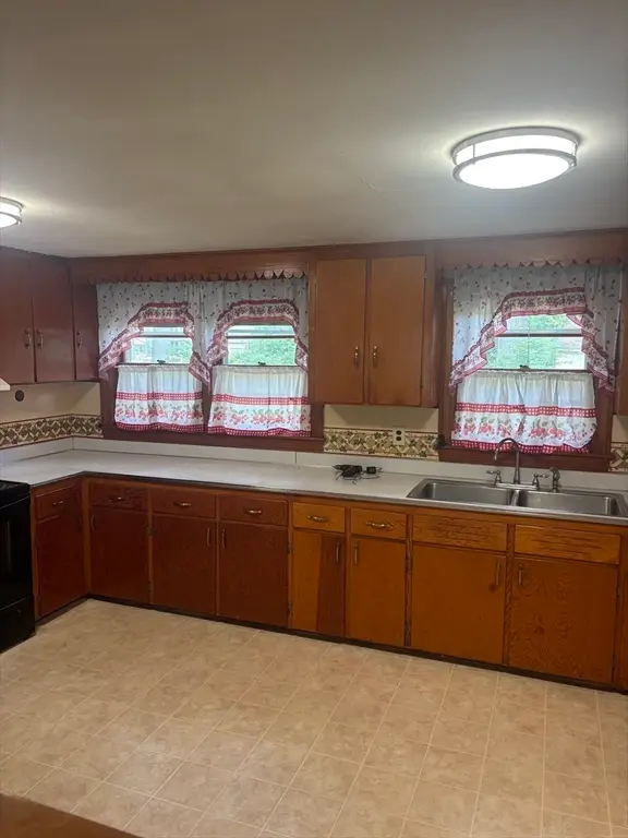 123 Patten Rd, Tewksbury, MA 01876 - #2