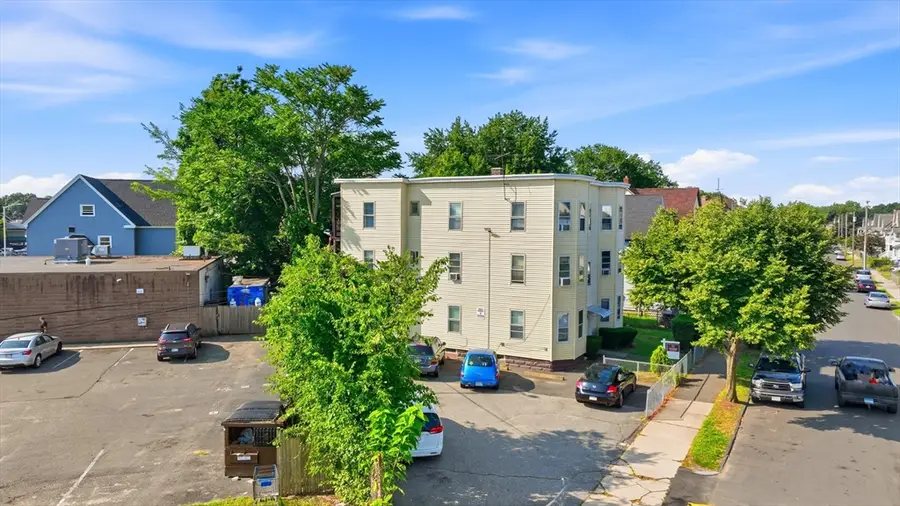 109 Grover St, Springfield, MA 01104 - #2