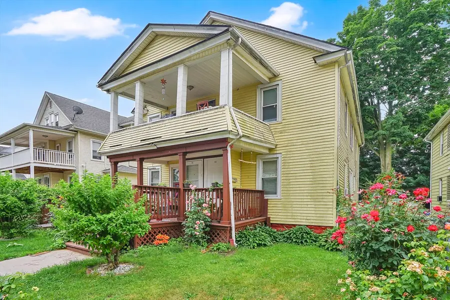 46-48 Narragansett, Springfield, MA 01107 - #2
