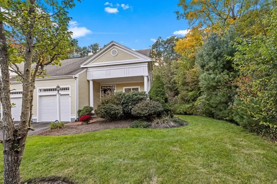 25 Whiting Ln #25, Hingham, MA 02043 - #2