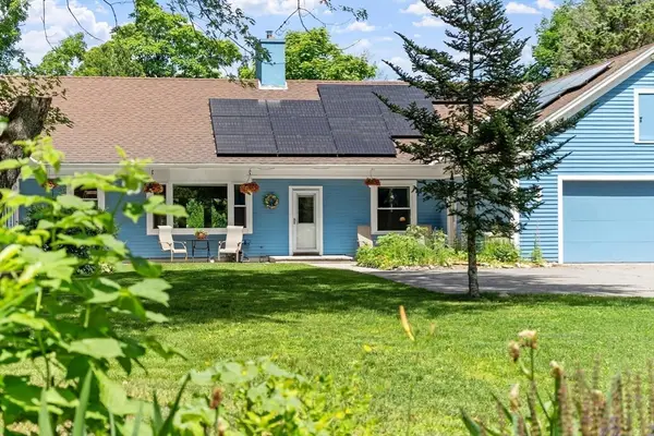 27 Oak Ave, Lunenburg, MA 01462