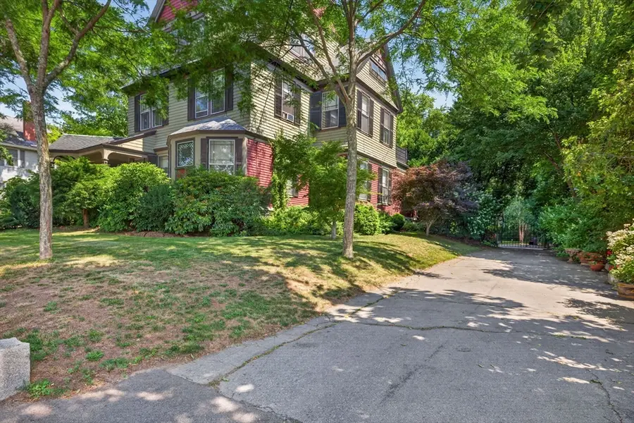 58 Summer St, Taunton, MA 02780 - #2