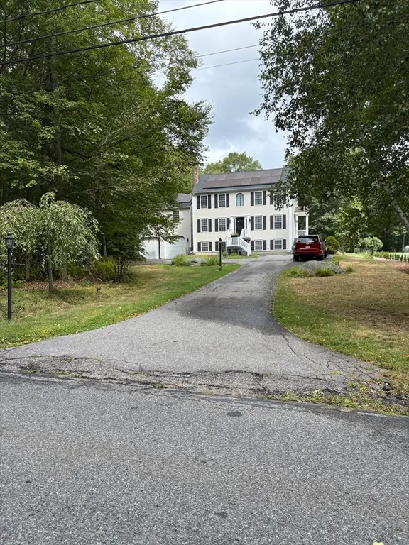 810 Tremont St, Dighton, MA 02764
