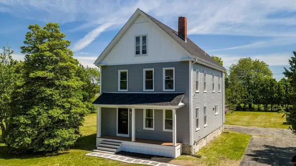 1128 Old Plainville Rd, New Bedford, MA 02745