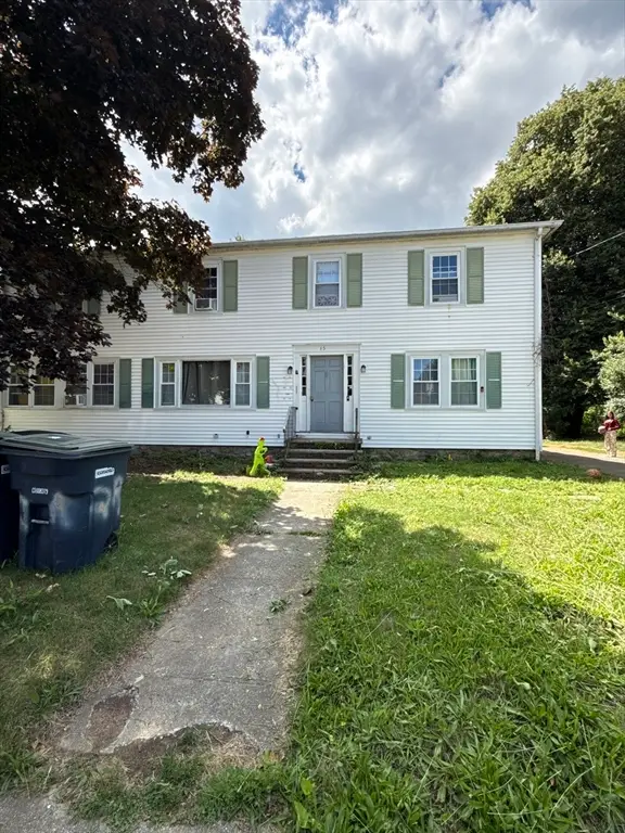 15 Liberty St, Southbridge, MA 01550