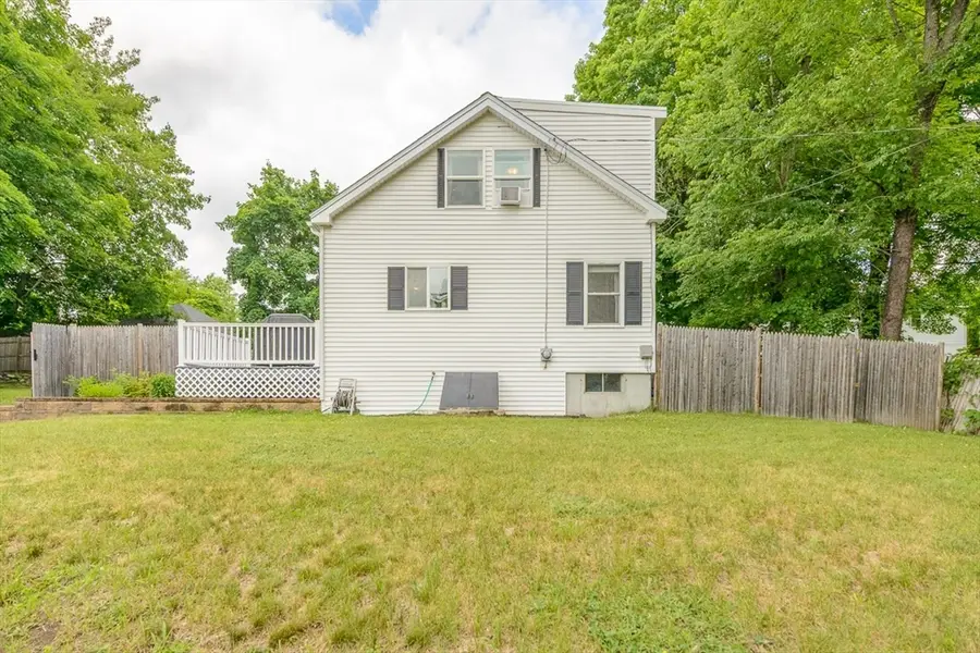 11 Province St, Pepperell, MA 01463 - #2