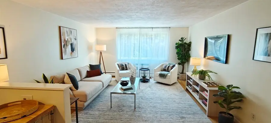 197 Kent St #35, Brookline, MA 02446 - #2