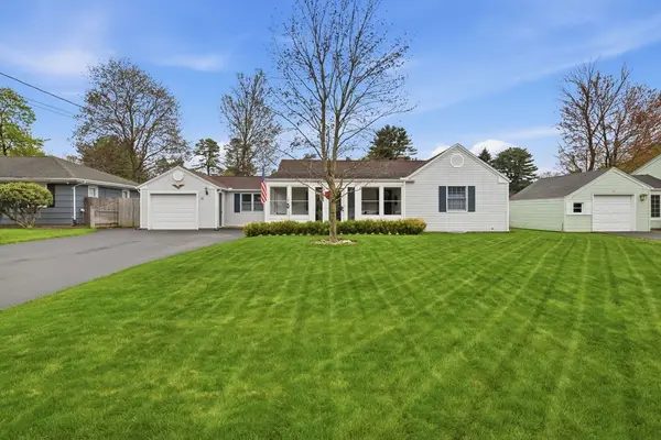 51 Briarcliff St, Springfield, MA 01128