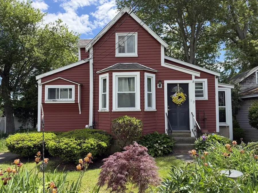 19 Wamsutta Ave, Halifax, MA 02338 - #2