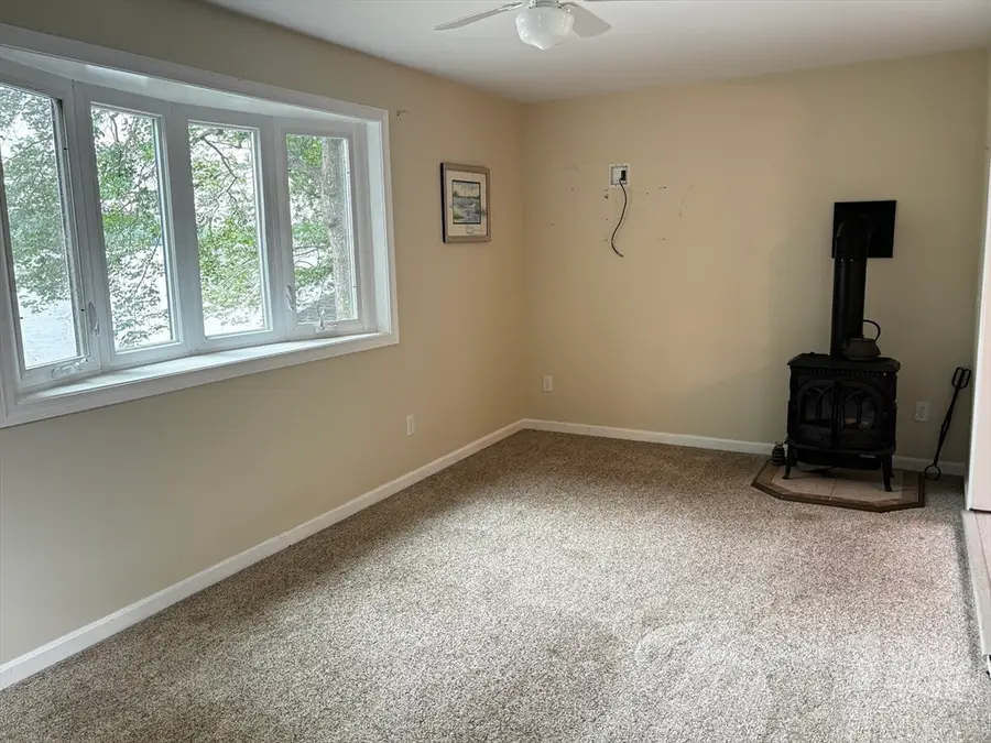 19 Wamsutta Ave, Halifax, MA 02338 - #3