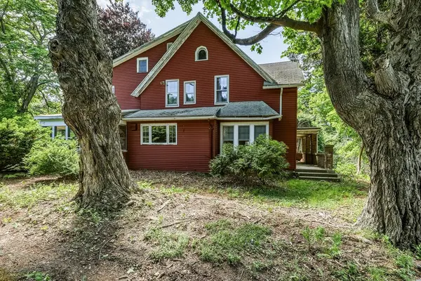 83 Main Street, Blandford, MA 01008