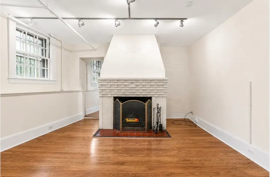 112 Pinckney Street #4, Boston, MA 02114 - #3