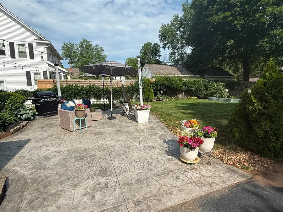 174 Hopkins Pl, Longmeadow, MA 01106 - #3