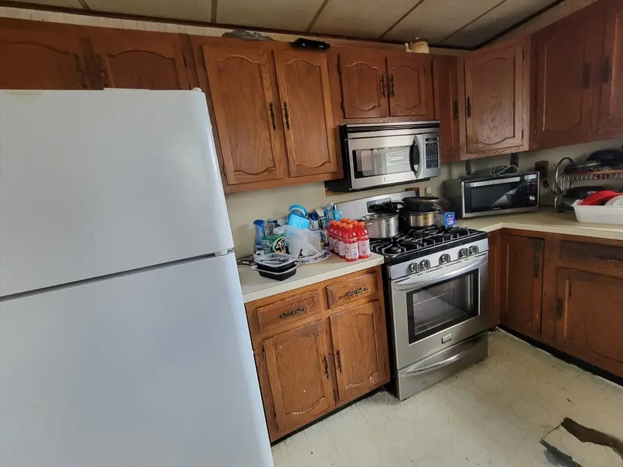 14 Acorn St, Malden, MA 02148 - #3