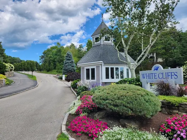 16 Westcliff Dr #16, Plymouth, MA 02360