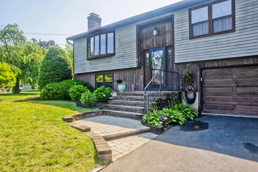 9 Dowds Ln, Chicopee, MA 01020 - #3