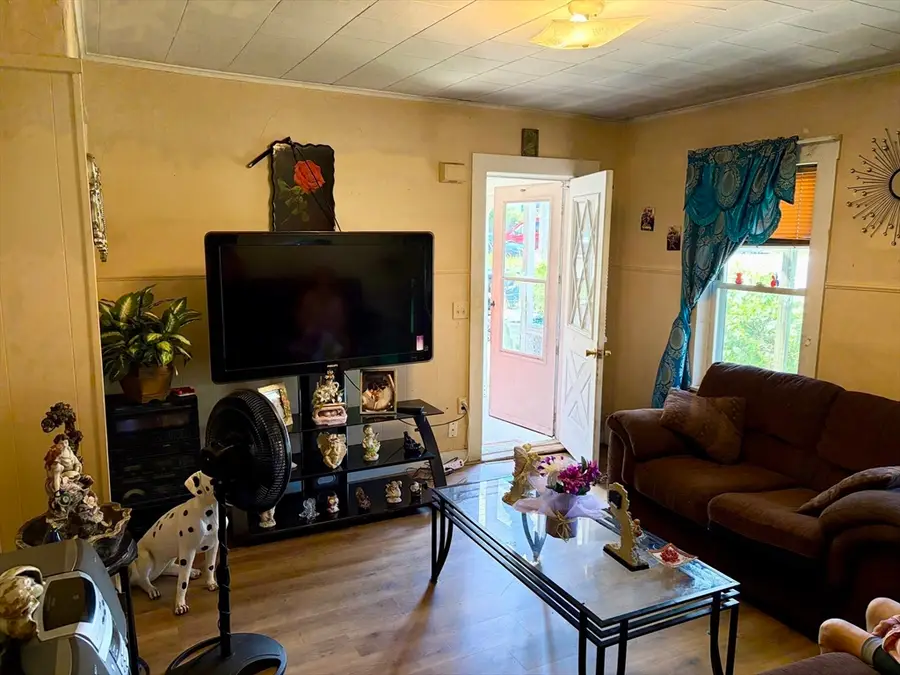62 Mechanic St., Leominster, MA 01453 - #3