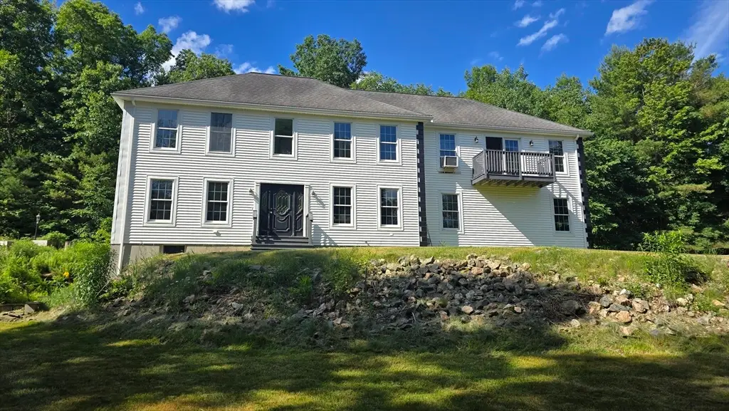 8 Martin Rd, Brookfield, MA 01506 - #1