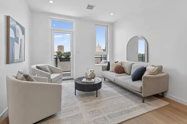 1395 Washington Street #PH605, Boston, MA 02118
