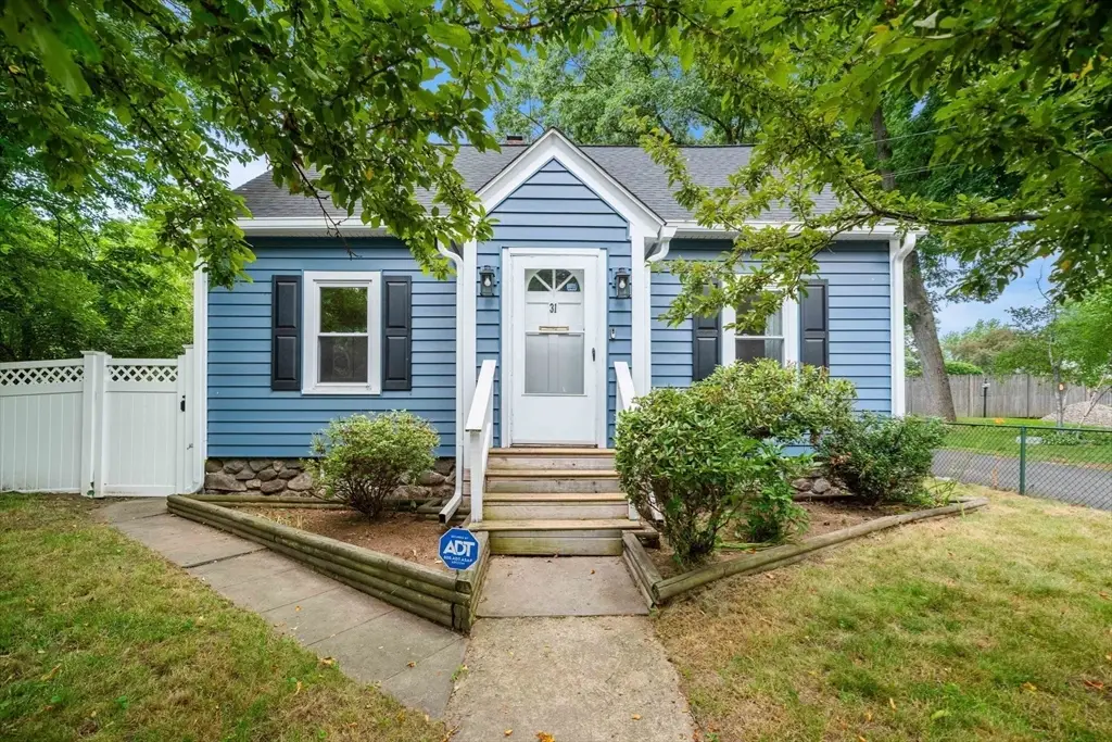 31 Lincoln St, Methuen, MA 01844 - #1