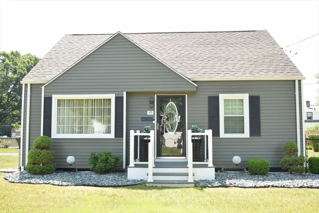 43 Barton St, Springfield, MA 01104 - #1