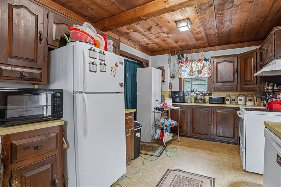 20 Baker St, Hanson, MA 02341 - #2