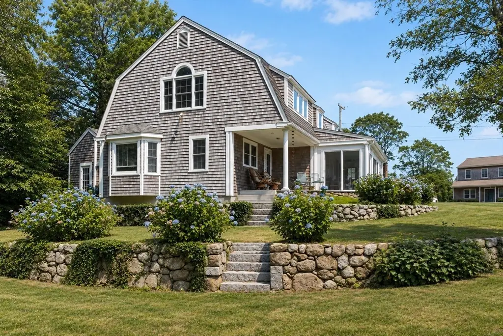 51 Davis St, Tisbury, MA 02568 - #1