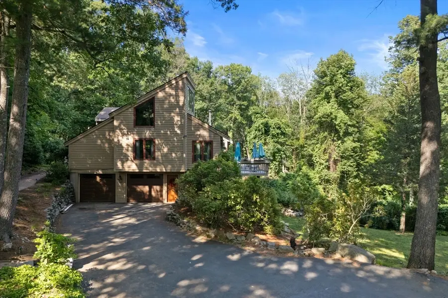 7 Hilltop Ln, Framingham, MA 01701 - #2