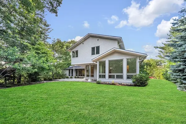 28 Kesseler Way, Newton, MA 02467